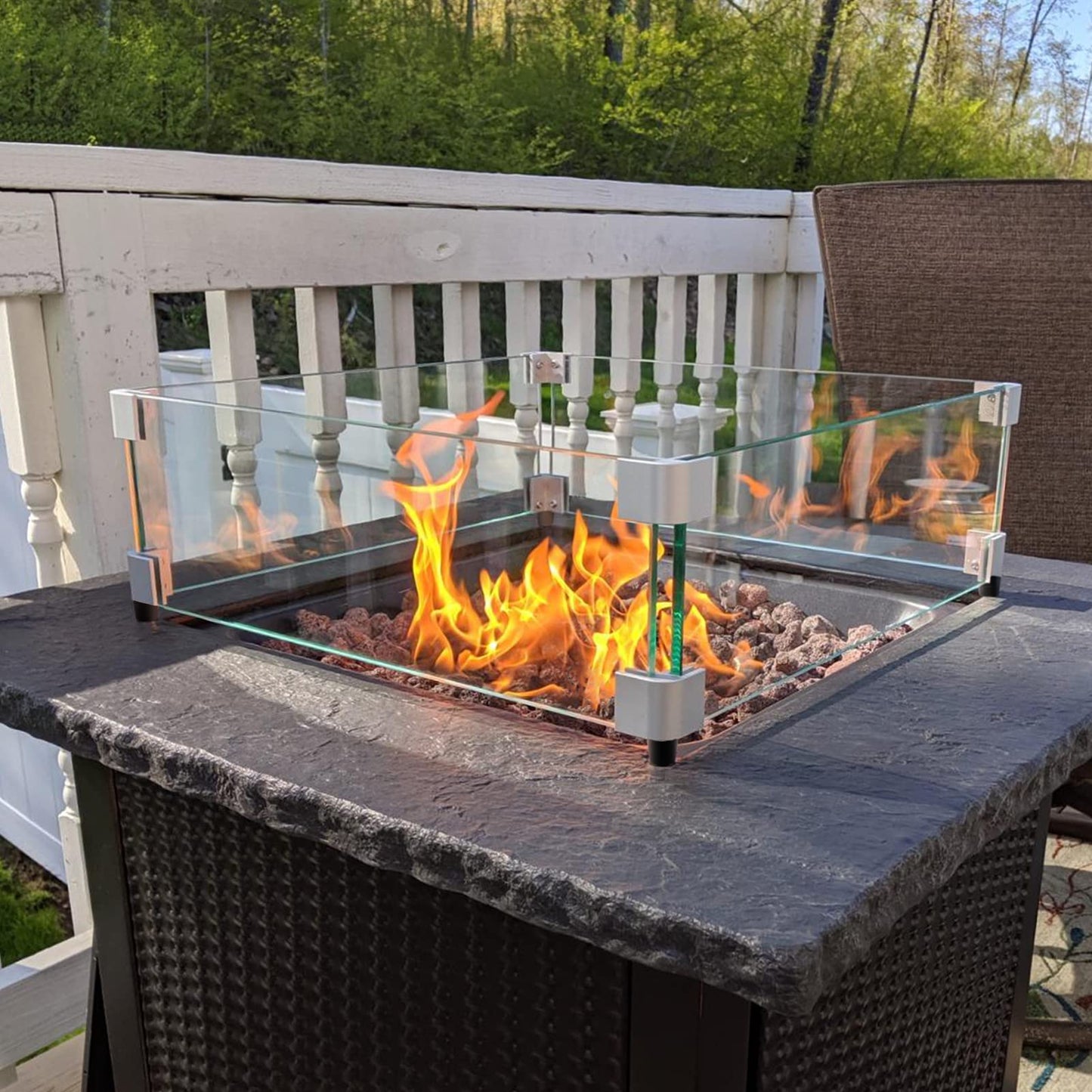 GASPRO 19.5 Inch Glass Wind Guard for Square Fire Pit Table, Thick and Sturdy Tempered Glass Panel with Hard Aluminum Corner Bracket & Rubber Feet, Easy to Assemble
