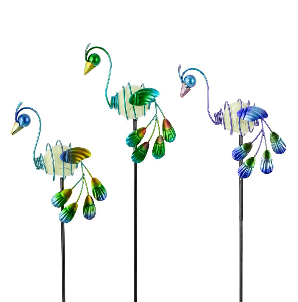 Stargarden Decorative Garden Stakes, 3 Pack Glow in Dark Metal Garden Stakes, Luminous Peacock Yard Art Decor Waterproof Lawn Ornament Gifts for Mom, Women