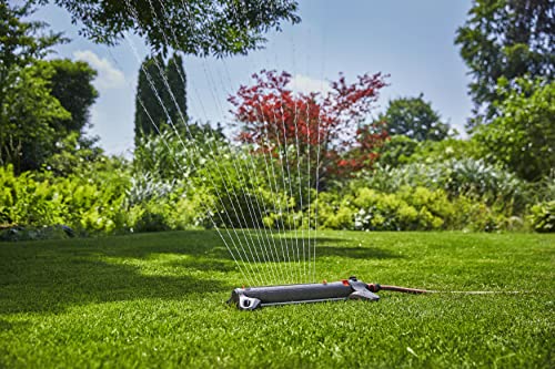 GARDENA 20570 | Up to 3800 sq ft - AquaZoom Adjustable Oscillating Yard Sprinkler, for Watering Large Area Lawn and Garden. Aquazoom Outdoor oscillating Sprinkler has Wide Heavy Duty Base.