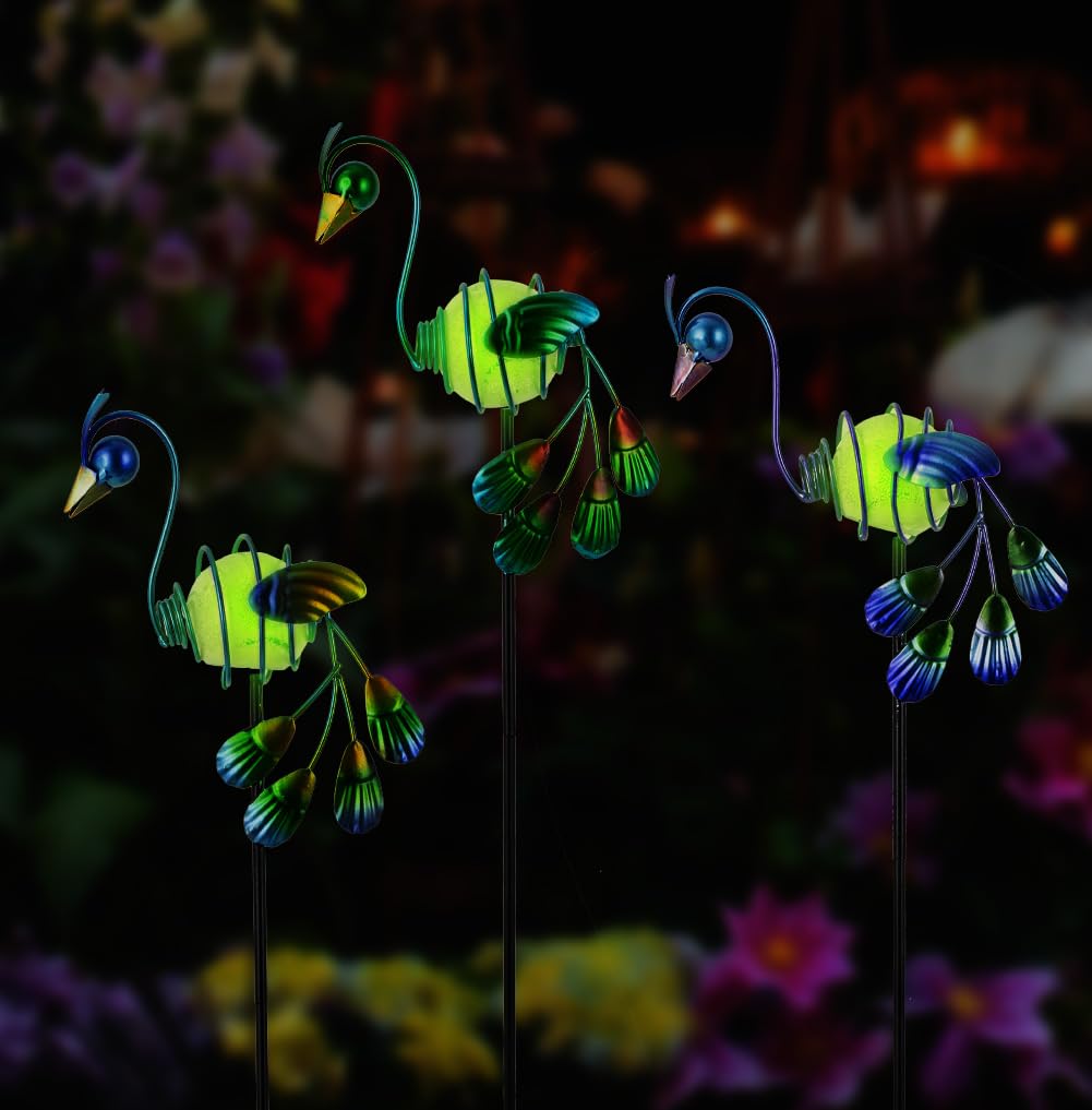 Stargarden Decorative Garden Stakes, 3 Pack Glow in Dark Metal Garden Stakes, Luminous Peacock Yard Art Decor Waterproof Lawn Ornament Gifts for Mom, Women