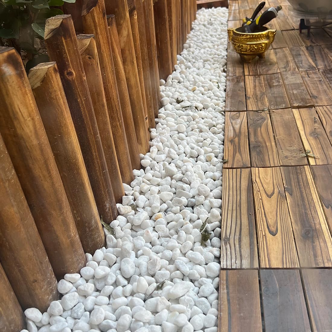 YISZM 5lb White Pebbles for Indoor Plants, 2-3 Inch Natural River Rocks, Snow White Decorative Stones, Ideal for Fish Tank, Vases, Crafting, Home Decor and Garden Landscaping Rocks