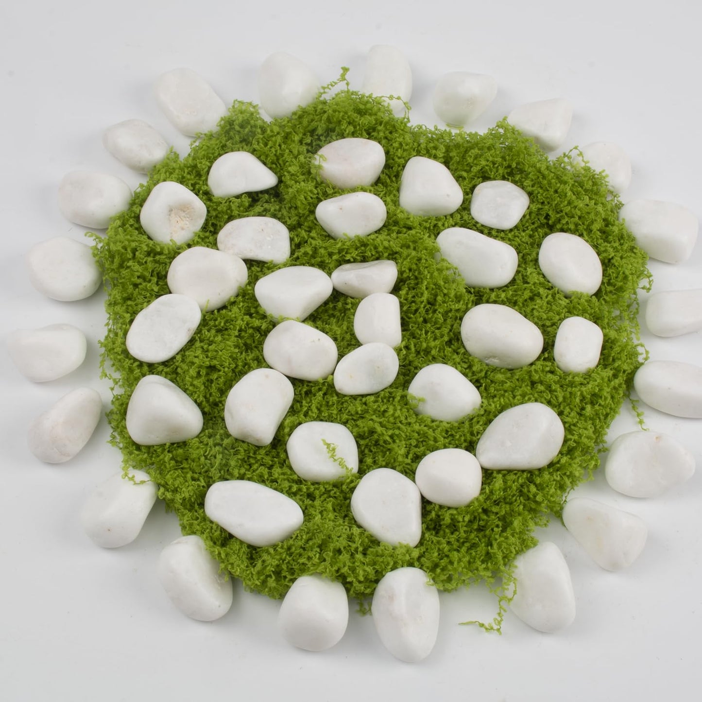 LOOIOOJ 10 lbs White Polished Decorative Stones, 0.5-1 Inch Landscape Rocks for Indoor Plants, Garden, Outdoor Pathways, Vase Fillers, Pots, Glass Containers, and Craft Pro (Pure White, Weight: 10 LB)