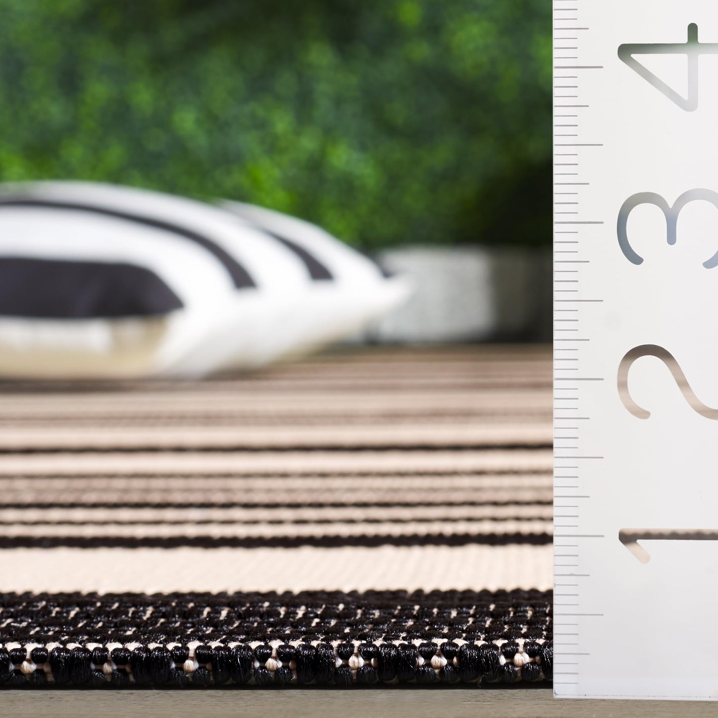 SAFAVIEH Washable Rug Outdoor Courtyard Collection - 10' x 14', Black & Bone, Non-Shedding & Easy Cleaning, Ideal for Patio, Backyard, Mudroom (CY6062-216)