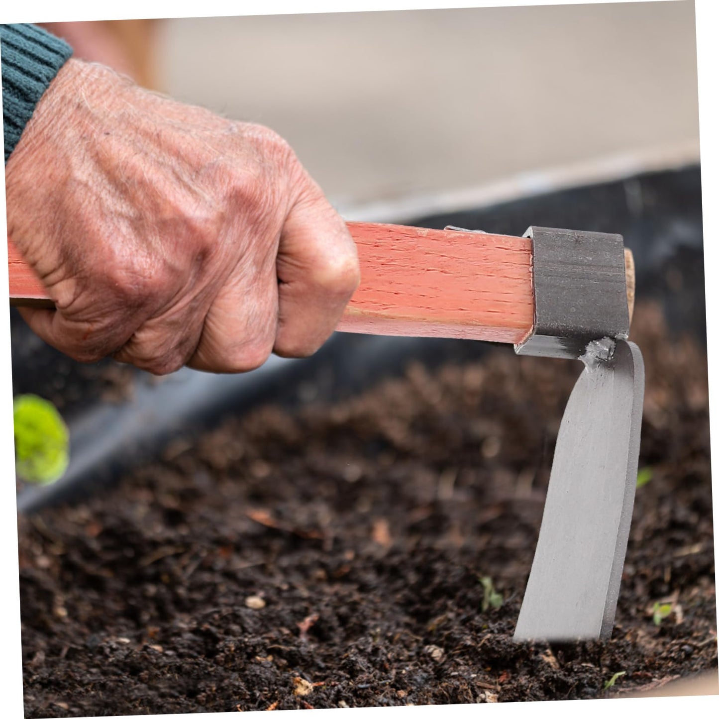 Yardwe Wooden Handle Gardening Hoe Soil Turning Tool for Efficient Weeding and Farming Lightweight Construction for Flower and Vegetable Cultivation