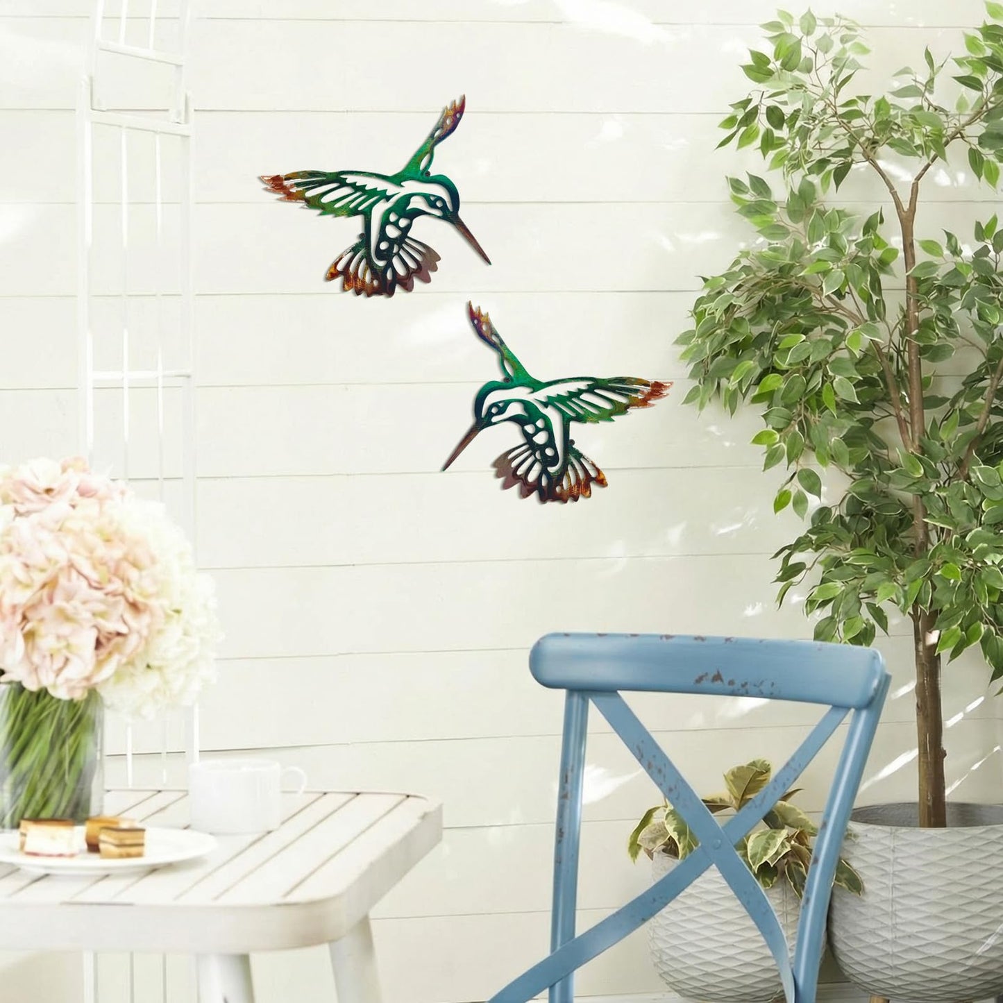 ElaraBerry 2 Pcs Metal Hummingbird Wall Art 12.6 Inch Metal Birds Wall Decor Garden Decoration Outdoor Statue Patio Fence Hanging Plaques for Garden Yard Living Room Bedroom Patio Balcony(Classic)