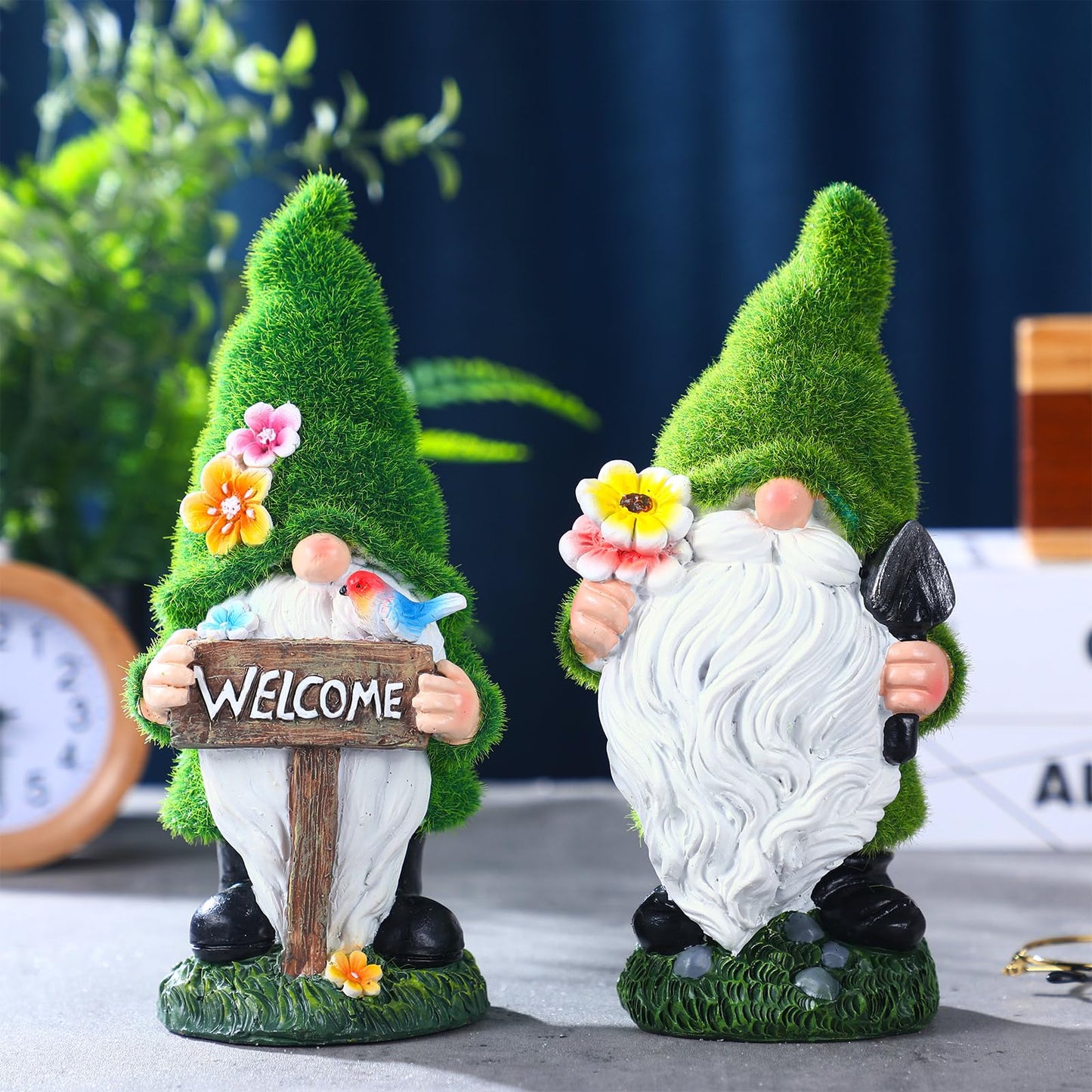 Rossesay 2 Pcs Solar Garden Gnomes Outdoor Decorations with Welcome Sign, Waterproof Resin Gnome Statues with Lights for Outside Yard Patio Porch Decor, Mothers Day Gifts for Mom Grandma Women