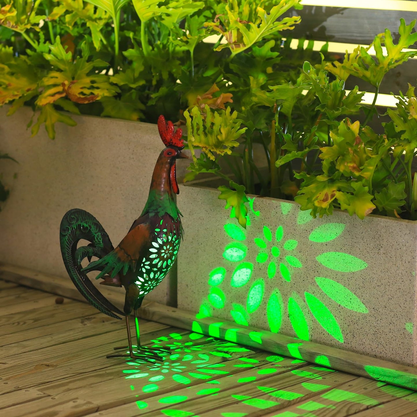 WDLFCGC Solar Rooster Statue Light Outdoor, 18" Metal Yard Art Rooster Figurines(Retro Rooster).
