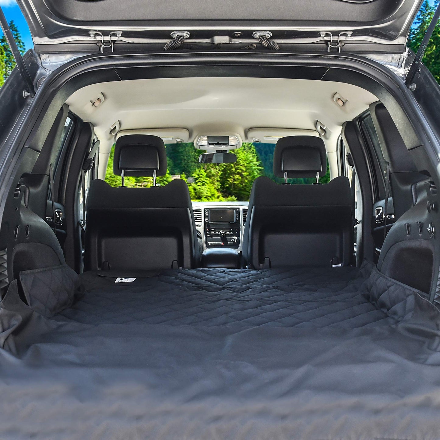 SUV cargo liner for dogs, Dog Car Seat Cover For Back Seat, Nonslip trunk mat, Waterproof Car Seat Protector for Dogs, Durable cargo cover with Bumper Flap, Dog Accessories, Easy to Install & Clean