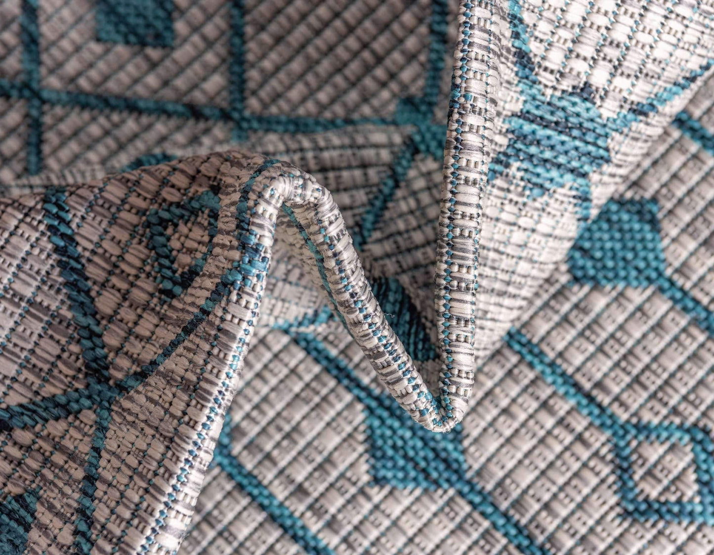 Unique Loom Outdoor Trellis Collection Area Rug - Tribal Trellis (5' 1" x 8' Rectangle, Light Blue/ Ivory)