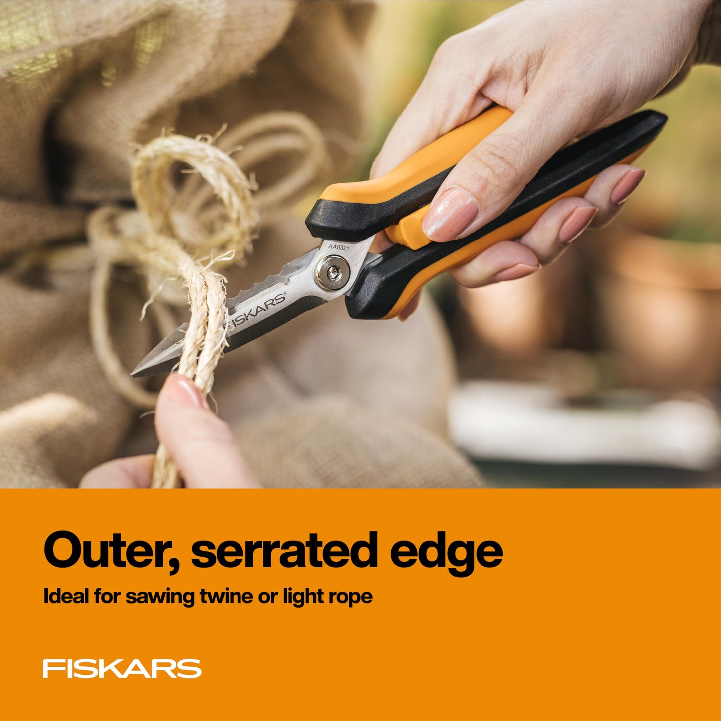 Fiskars Pruning Shears for Gardening, Multipurpose 8" Garden Shears with Sheath and SoftGrip Handle, Great for cutting Nursery Pots, Bags, and Wire