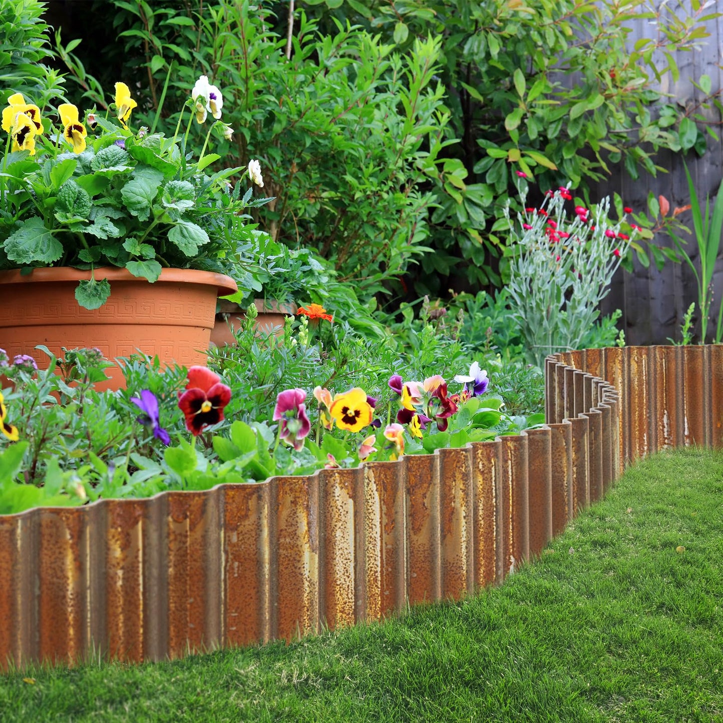LAVEVE Corrugated Metal Garden Edging 12" x 20ft, Landscape Edging Border for Lawn, Flower Bed, Garden Fence, Paver Edging (Real Rusted)