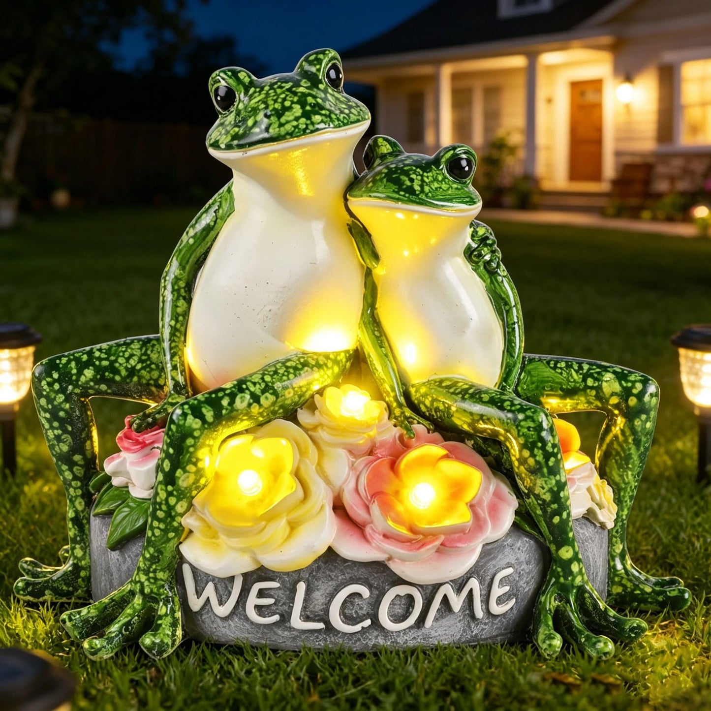 Solar Frog Garden Statues Outdoor Decor - 5.5" Resin Frog Figurine with Welcome Sign, Waterproof Yard Art Ornament for Patio Lawn Porch, Unique Housewarming Birthday Gifts for Women Mom Grandma
