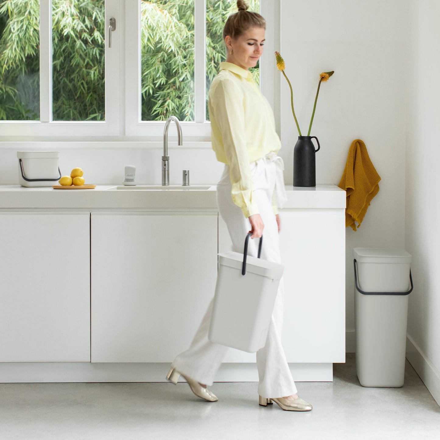 Brabantia Sort & Go Kitchen Countertop Food Scraps Compost Bin | XS / 1.6 Gal / 6L | Jade Green | Removable Stay-Open Lid, Carry Handle, Easy-Clean Recycling Box | Wall-Mounting Bracket Included