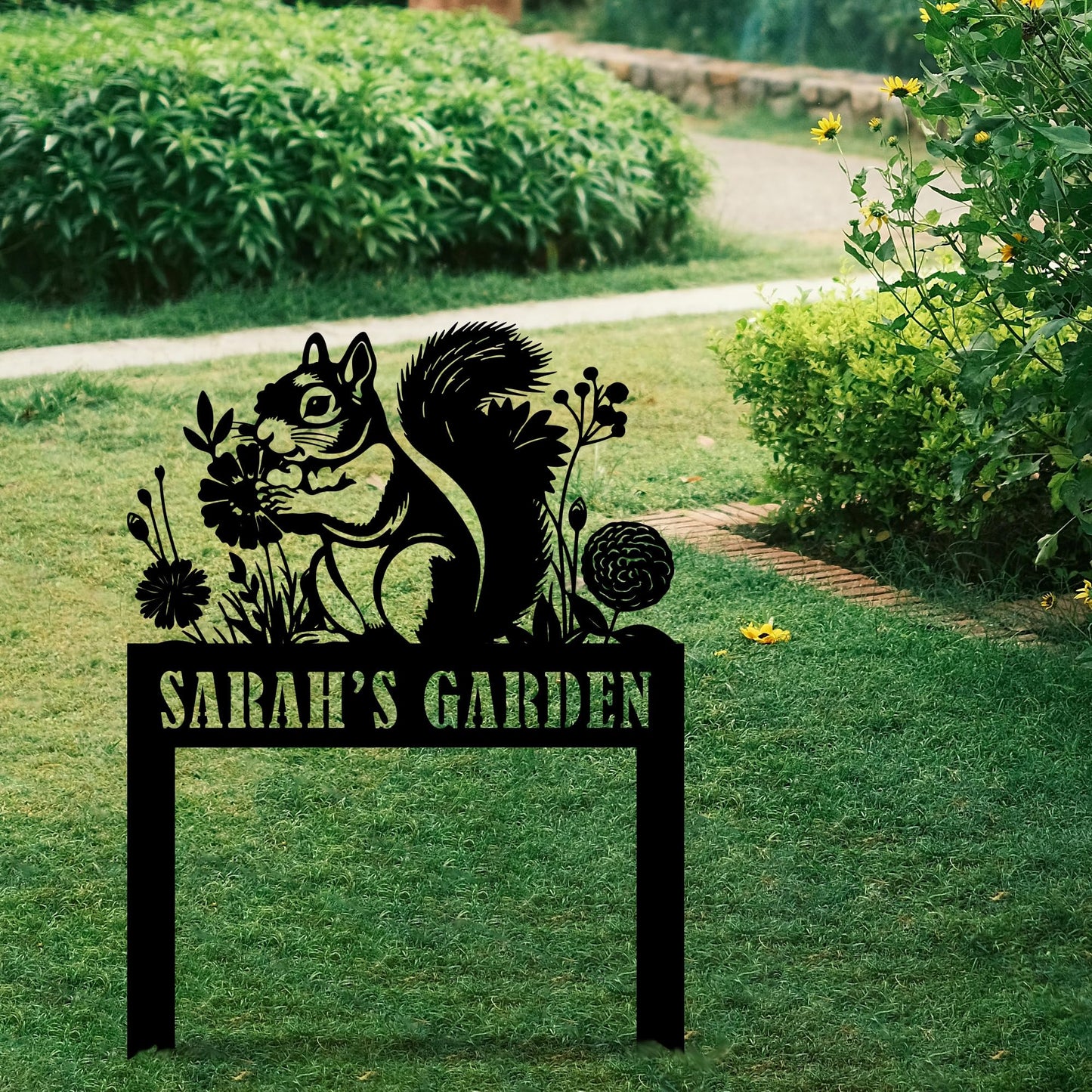 Personalized Squirrel Metal Garden Stake Sign, Custom Animal Themed Garden Metal Stake, Customized Garden Signs Decorative Outdoor, Farmhouse Yard Art, Flower Bed Decor, Gift for Gardener