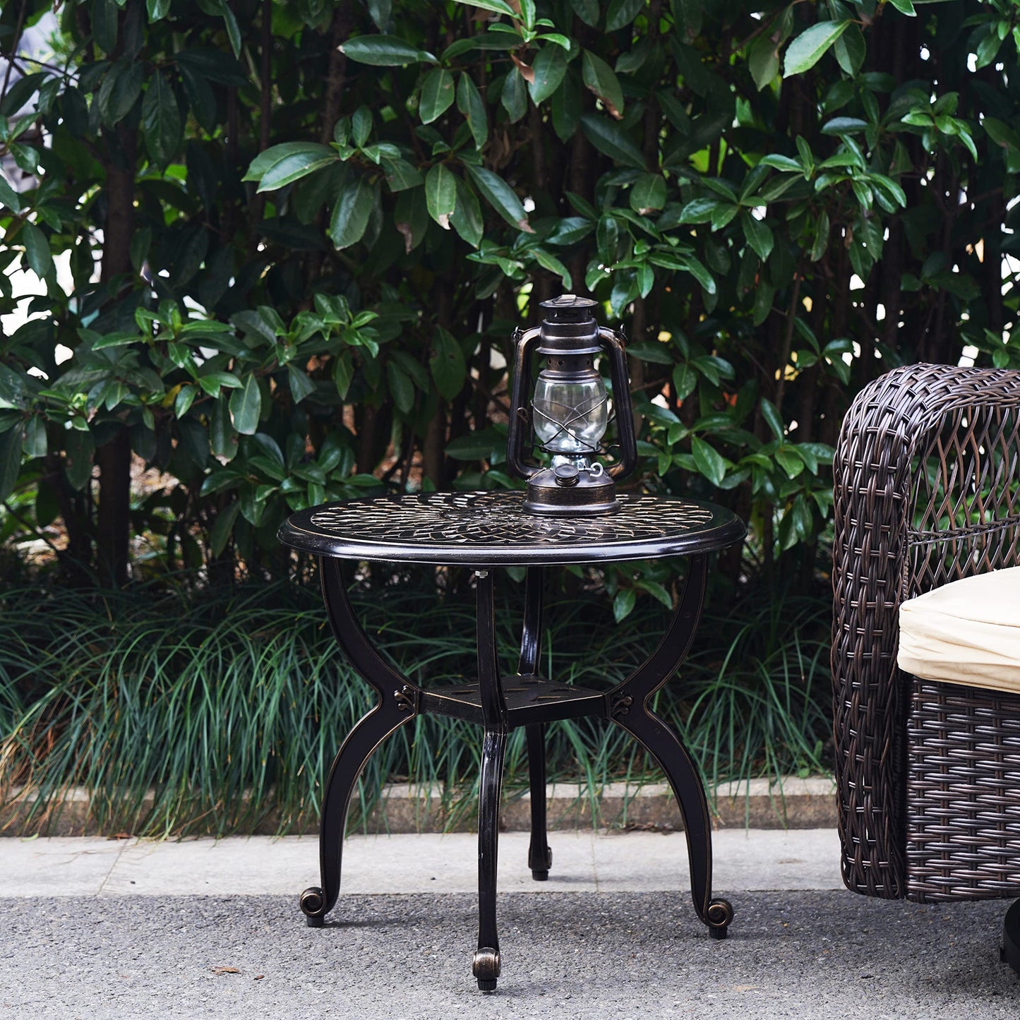 Mandolin Outdoor Patio,Rust -Resistant Cast Aluminum Side Table,Weather Resistant End Table，Coffee Table， Perfect for Patio, Backyard Or Garden. (Aluminum Round, Copper)