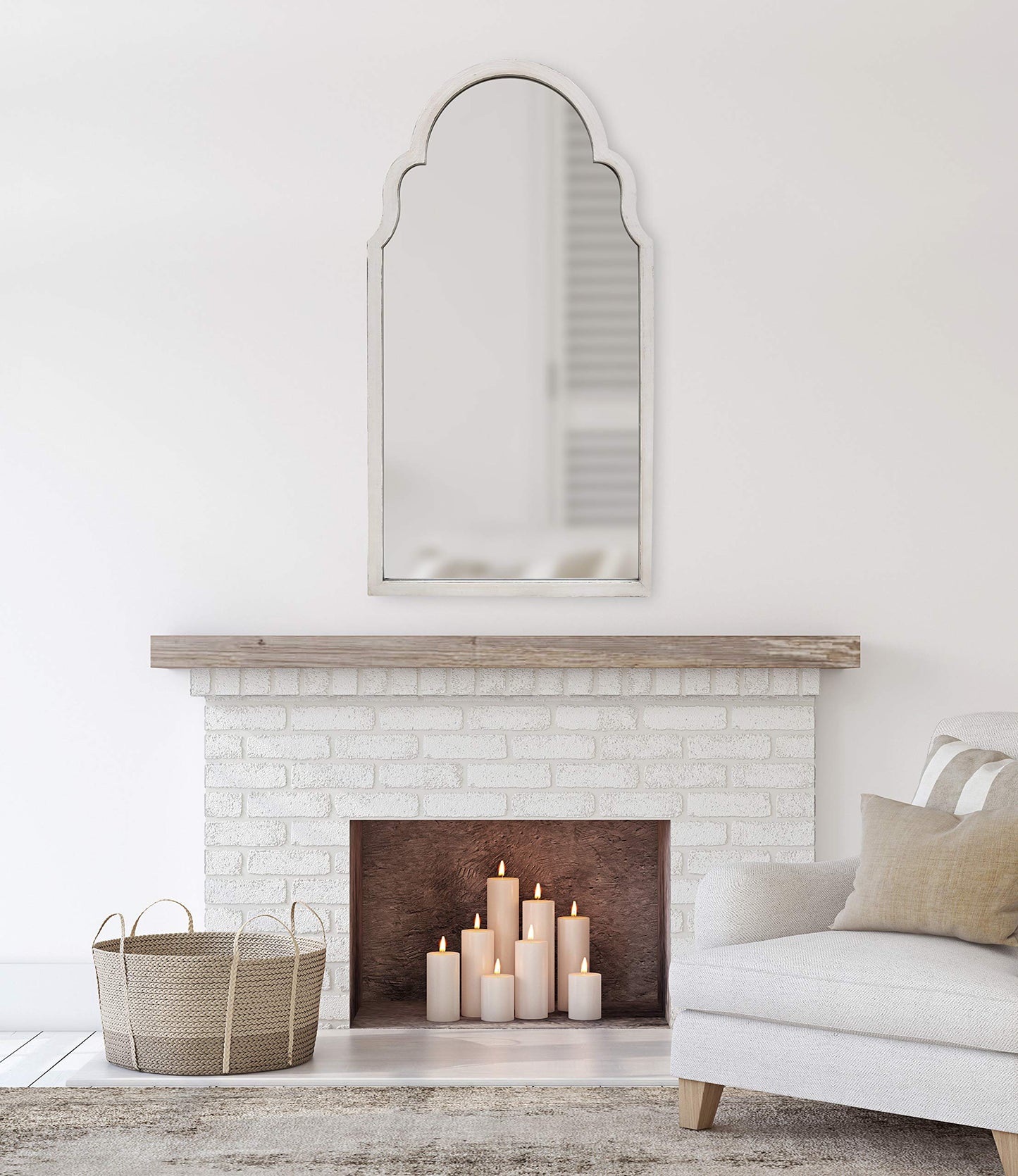 Kate and Laurel Damara Moroccan Style Hand Painted Arch Mirror with Reclaimed Wood, 26x48, Antique White