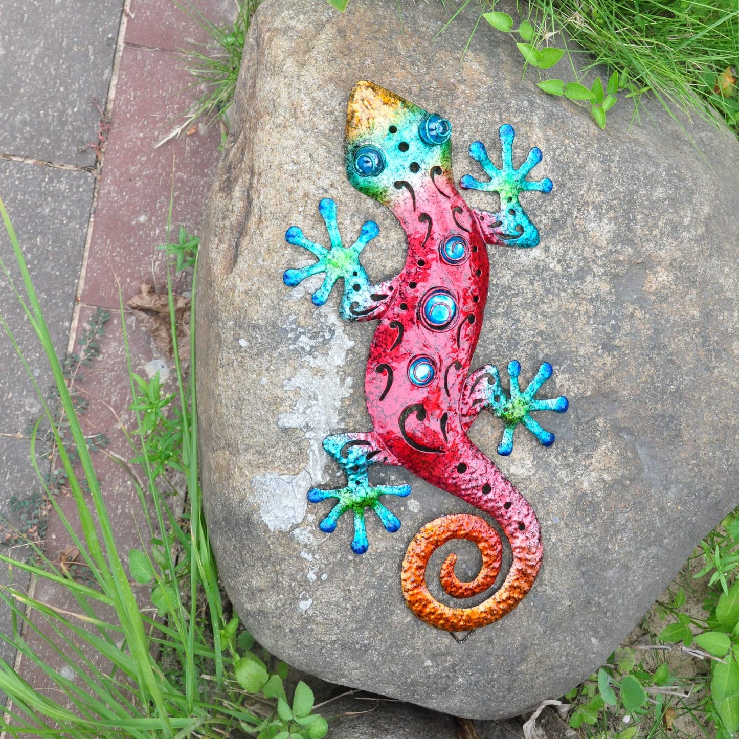 Tuokiuhn Metal Outdoor Red Gecko Wall Decor Lizard Garden Decoration Outdoor Fence Yard Wall Art Country Farmhouse Decor 13.5 * 7.5Inch