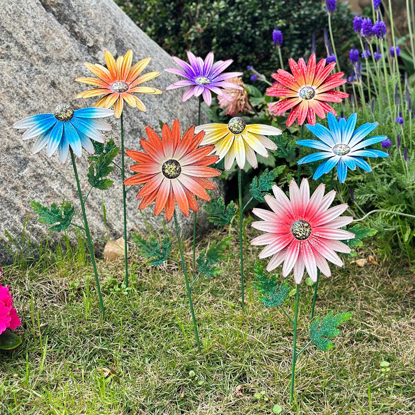 WKHOMEDECO Metal Flowers for Outside, 8 Pack Decorative Garden Stakes with Spring Design, 16.5 Inch Handmade Iron Outdoor Metal Garden Decor, Flickering Daisy Yard Art for Patio Lawn