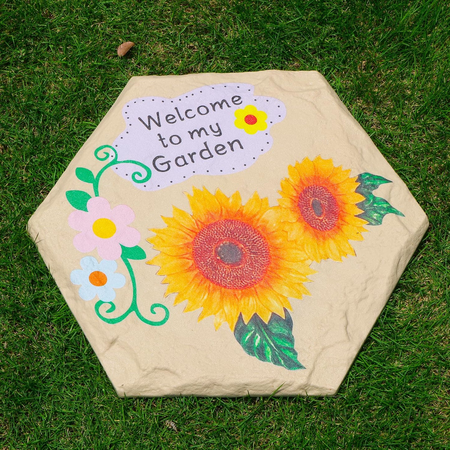 MARCHROSE 4Pcs Round Sunflower Stepping Stone Outdoor Garden Walkway, Durable Plastic Pavers for Patio, Pathway, and Landscaping, Weatherproof Stepping Stones with Ground Stakes (Hexagon Sunflower)