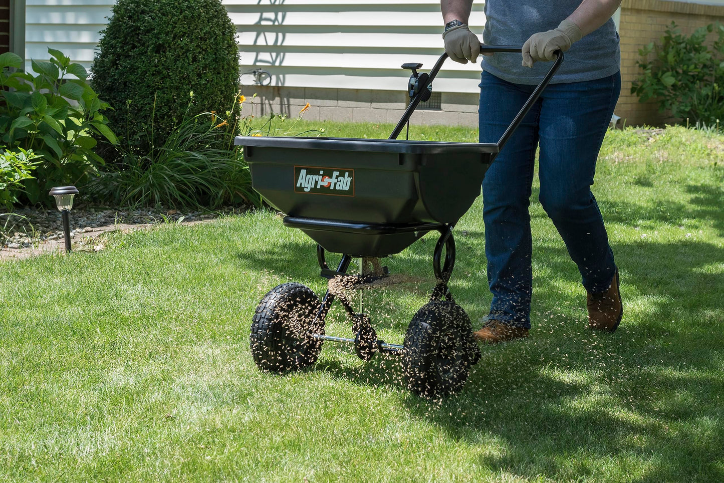 Agri-Fab 45-0388-KD 85 lb. Push Lawn & Garden Broadcast Spreader for Seed,Fertilizer; Walk Behind with Easy to use Cable Control